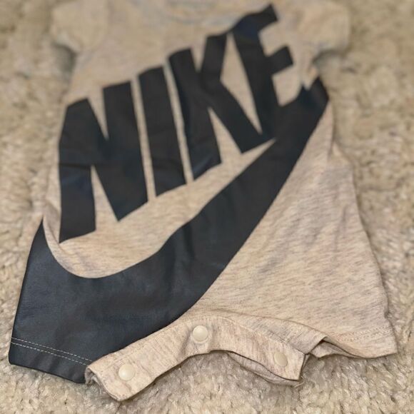 NIKE BABY Romper - Picture 5 of 7